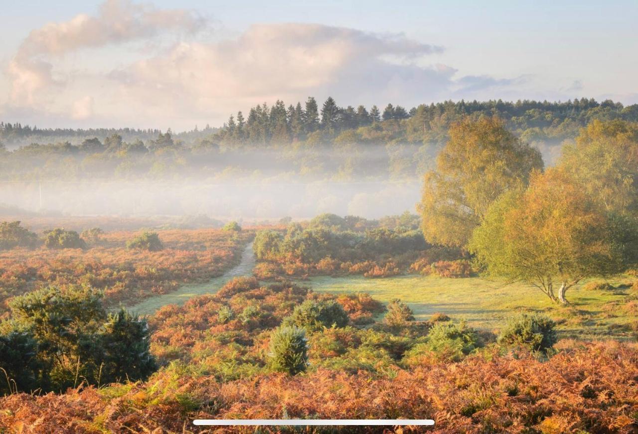 Holbury B&B Fawley Buitenkant foto